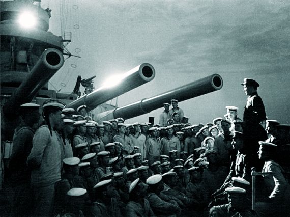 Yakow Khalip - Weisse Nächte auf der Ostsee - Gespräch auf dem Schlachtschiff >Marat<