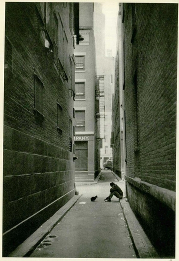 H. Cartier-Bresson - Images a la sauvette. 1952.