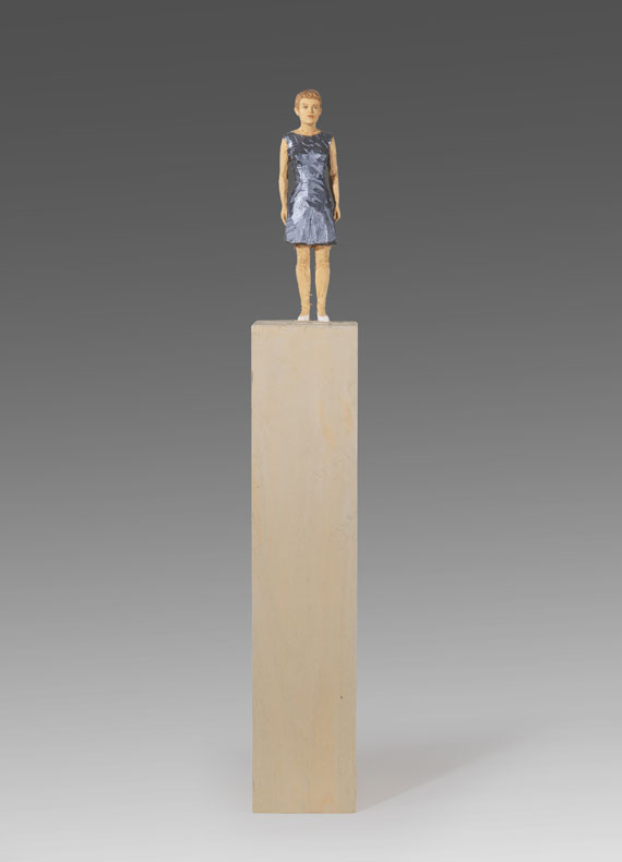 Stephan Balkenhol - Frau mit grauem Kleid - Weitere Abbildung