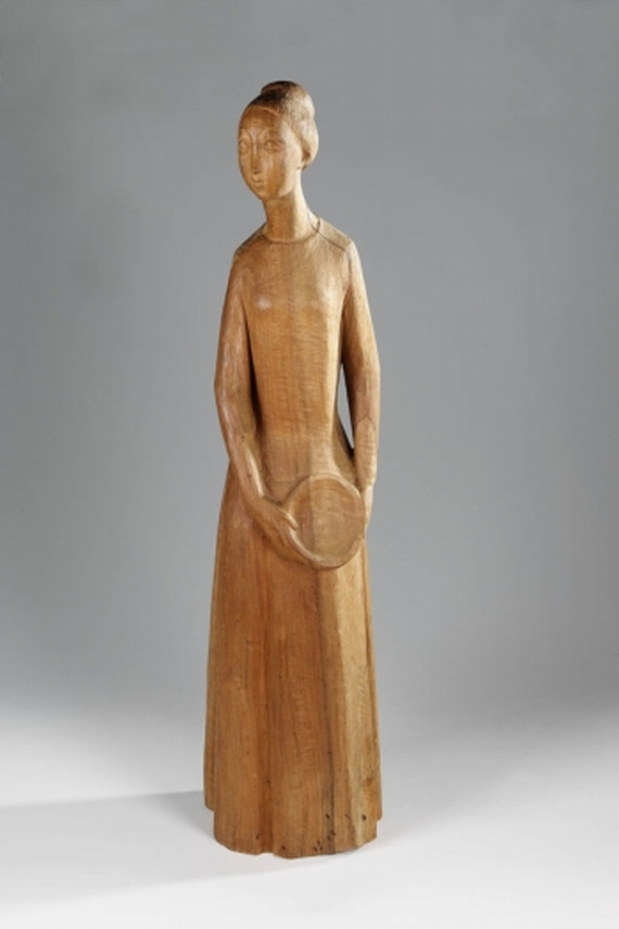 Fini Moroder - Frauenfigur mit Teller