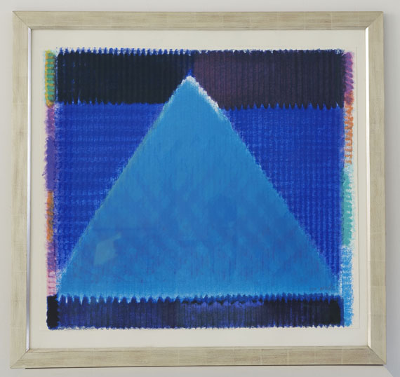 Mack - Blaue Pyramide