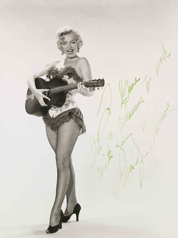 Marilyn Monroe - Porträtfoto mit eigh. Widmung. 4 Beigaben