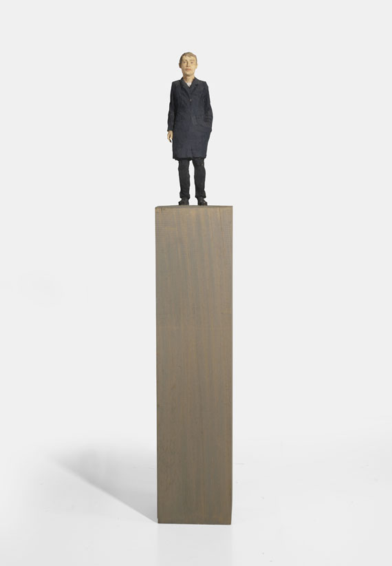 Stephan Balkenhol - Ohne Titel (Mann mit schwarzem Mantel) - Weitere Abbildung