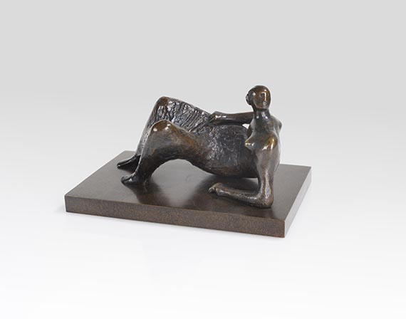 Henry Moore - Maquette for Reclining Figure: Angles - Weitere Abbildung