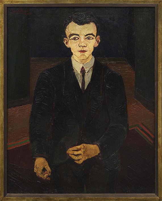 Scharl - Junger Mann in dunklem Anzug