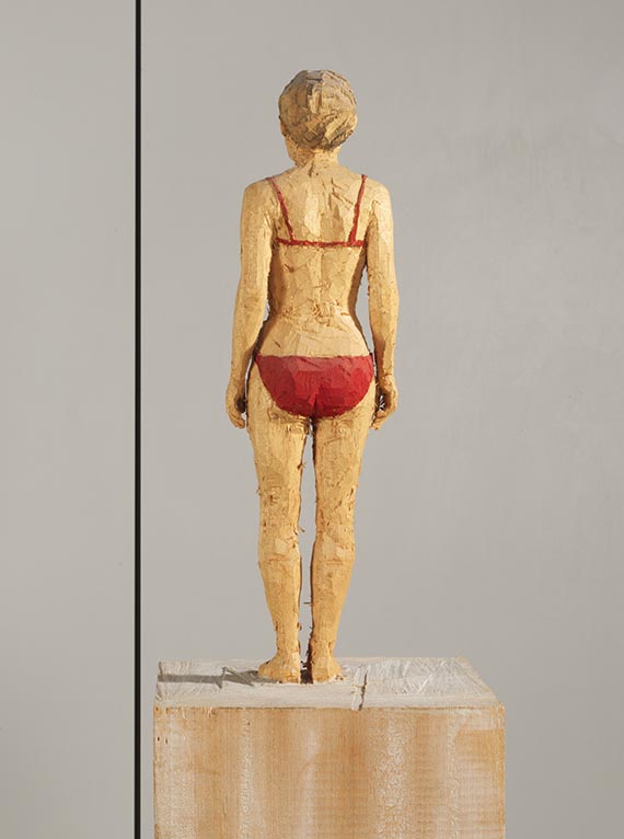 Stephan Balkenhol - Frau in rotem Bikini - R&uuml;ckseite