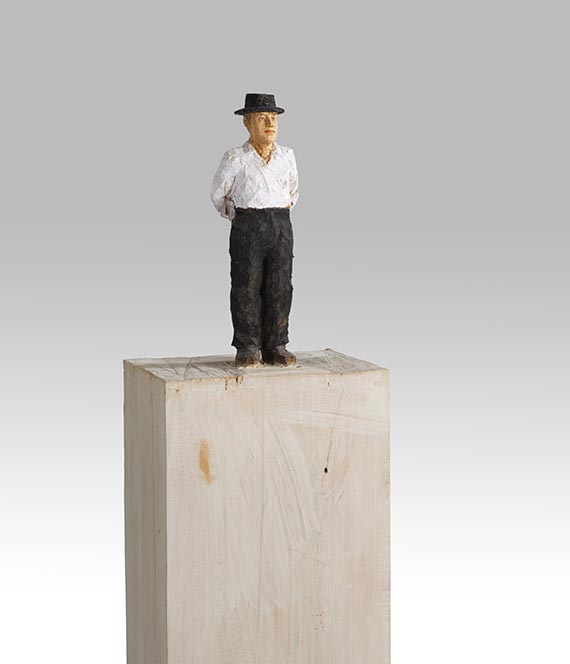 Stephan Balkenhol - Mann mit weißem Hemd und Hut